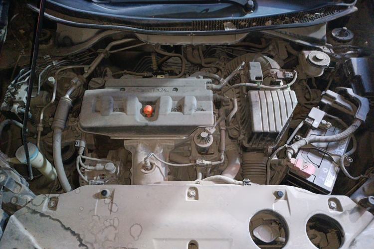 Used Honda Crider 2013 1.8L automatic luxury edition Engine Bay