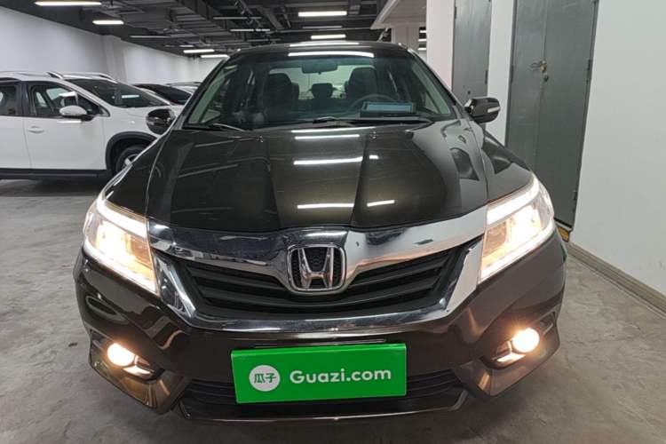 Used Honda Crider 2013 1.8L automatic luxury edition Front