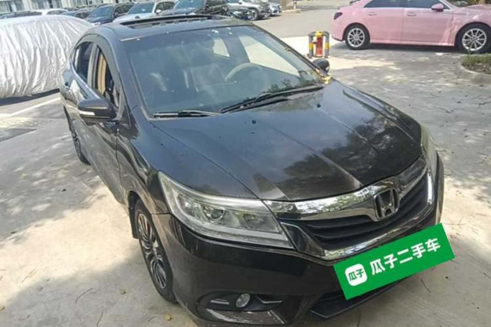 Used Honda Crider 2013 1.8L automatic luxury edition Front Right 45 Deg