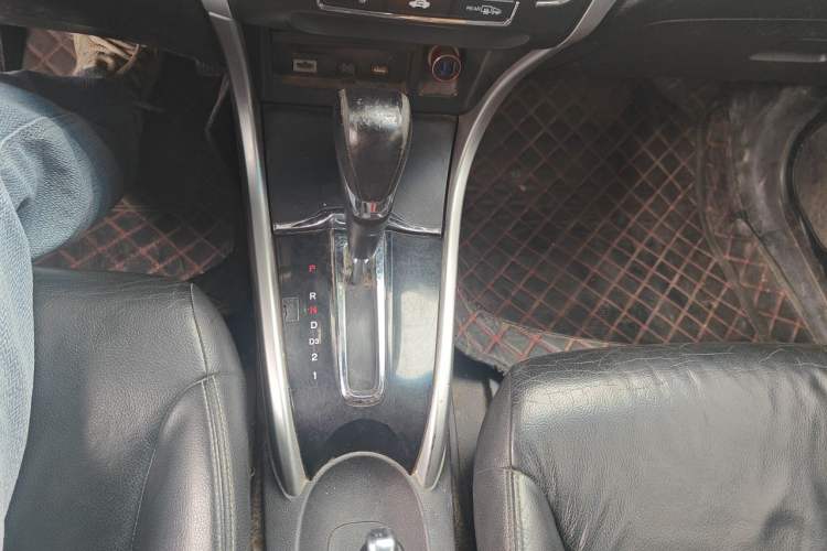 Used Honda Crider 2013 1.8L automatic flagship version Gear Lever