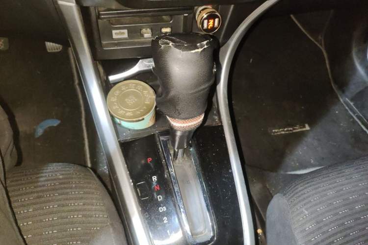 Used Honda Crider 2013 1.8L automatic luxury edition Gear Lever