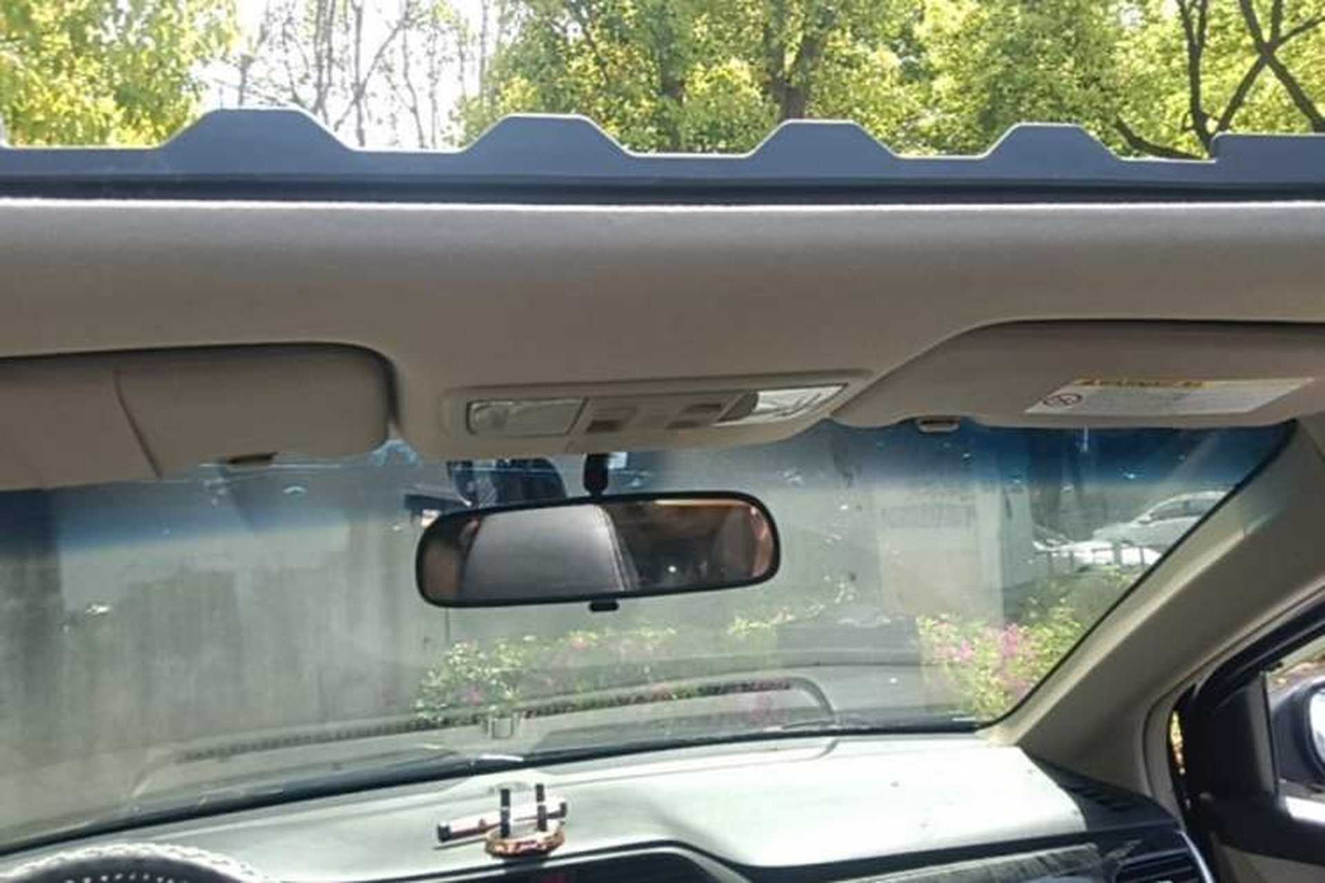 Used Honda Crider 2013 1.8L automatic luxury edition Headliner