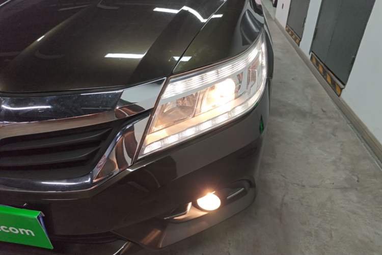 Used Honda Crider 2013 1.8L automatic luxury edition Left Front Headlight
