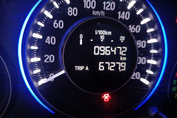 Used Honda Crider 2013 1.8L automatic luxury edition Odometer Close Up