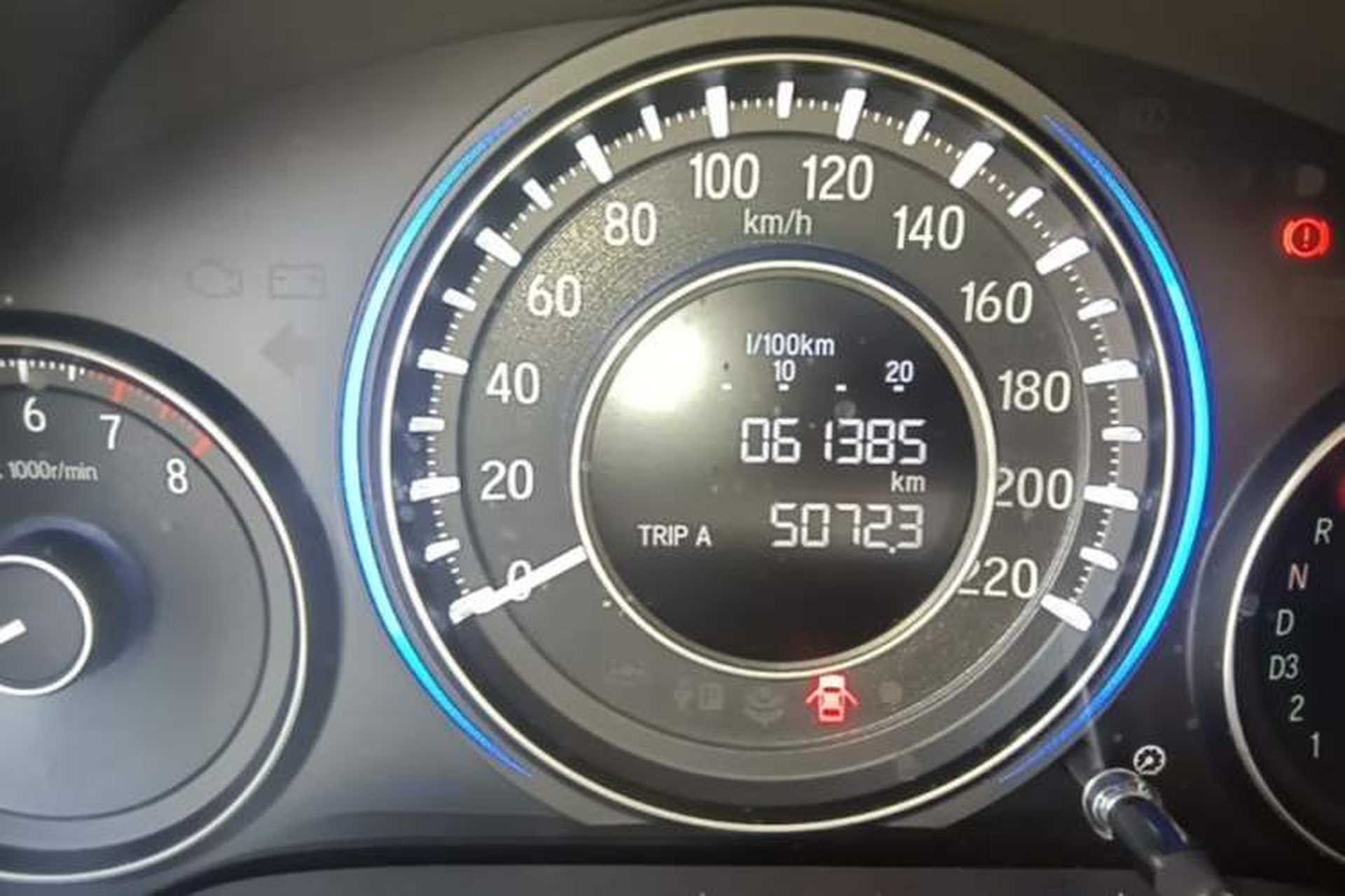 Used Honda Crider 2013 1.8L automatic luxury edition Odometer Close Up