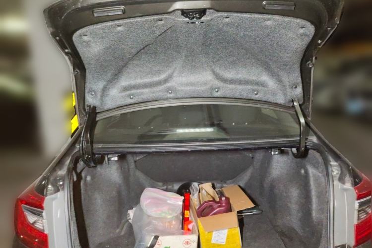 Used Honda Crider 2013 1.8L automatic luxury edition Trunk