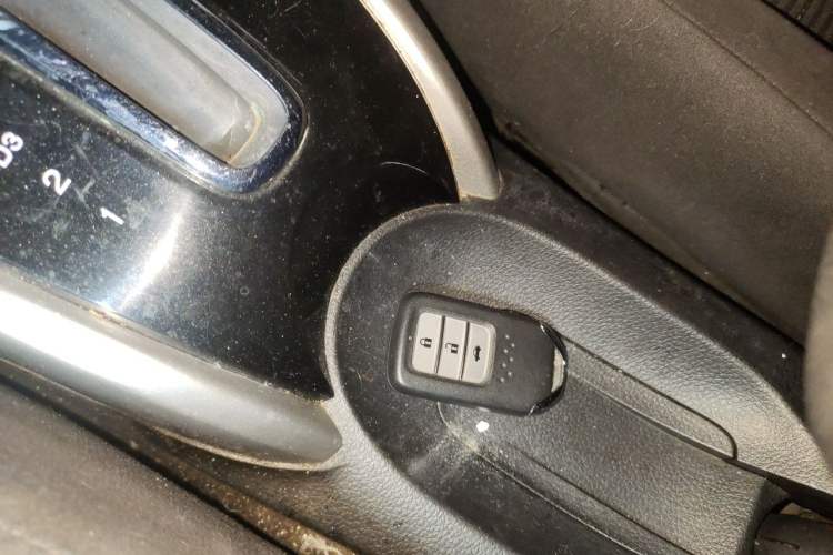 Used Honda Crider 2013 1.8L automatic luxury edition Vehicle Key
