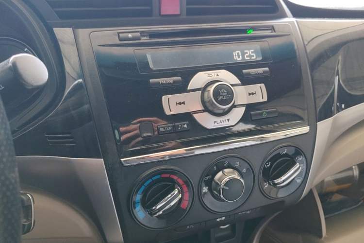 Used Honda Crider 2015 1.8L manual Comfort version Audio And AC Panel