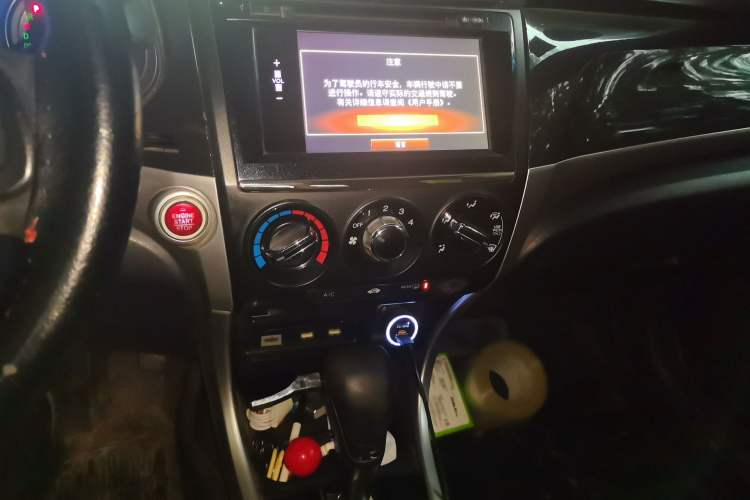 Used Honda Crider 2015 1.8L automatic luxury edition Audio And AC Panel