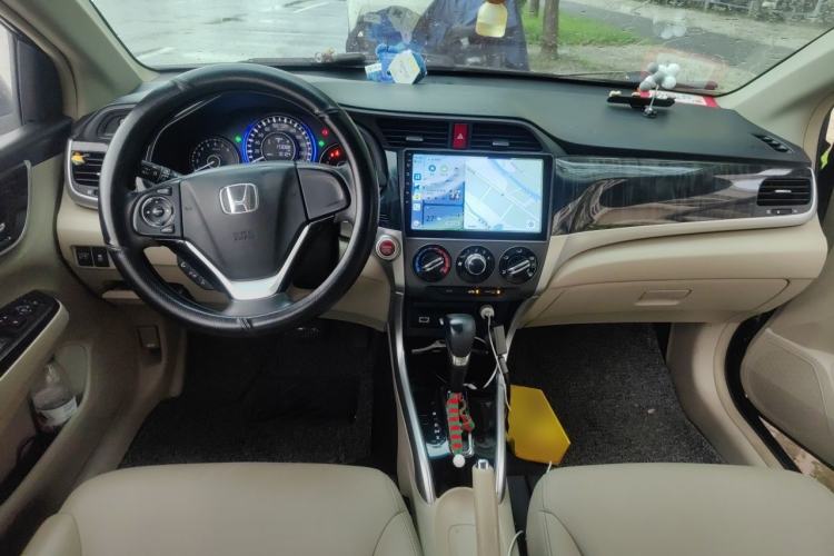 Used Honda Crider 2015 1.8L Automatic Ultra-Configured Limited Edition Center Console