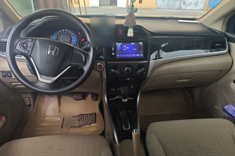 Used Honda Crider 2015 1.8L Automatic Ultra-Configured Limited Edition Center Console