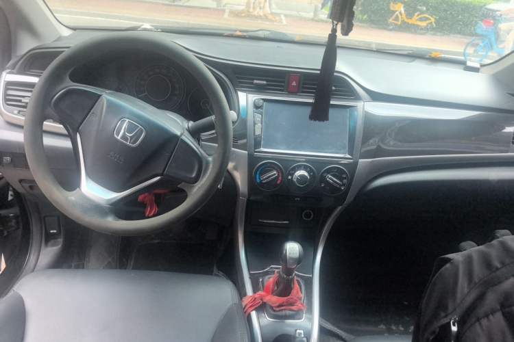 Used Honda Crider 2015 1.8L manual Comfort version Center Console