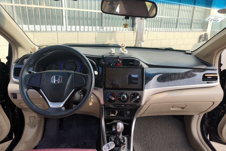 Used Honda Crider 2015 1.8L manual Comfort version Center Console