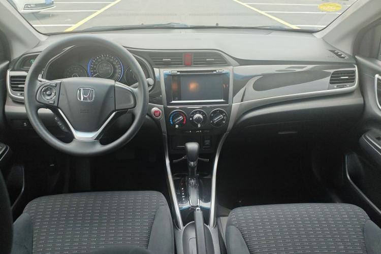 Used Honda Crider 2015 1.8L automatic luxury edition Center Console