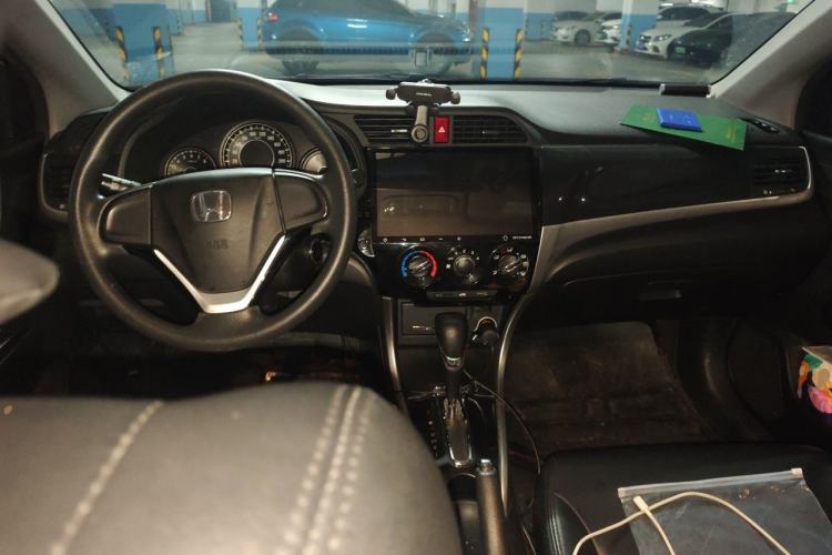 Used Honda Crider 2015 1.8L automatic comfort version Center Console