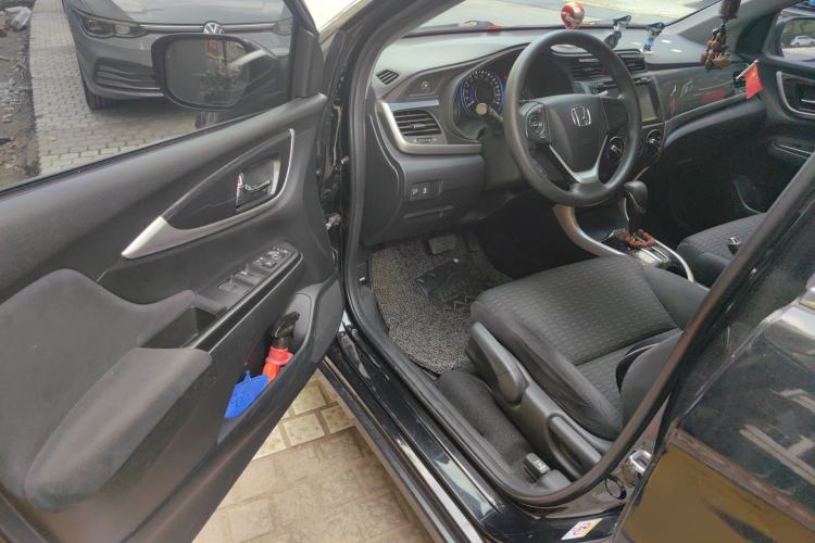 Used Honda Crider 2015 1.8L automatic luxury edition Driver Seat