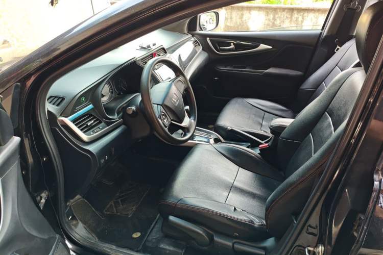Used Honda Crider 2015 1.8L automatic luxury edition Driver Seat