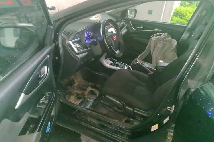 Used Honda Crider 2015 1.8L automatic luxury edition Driver Seat