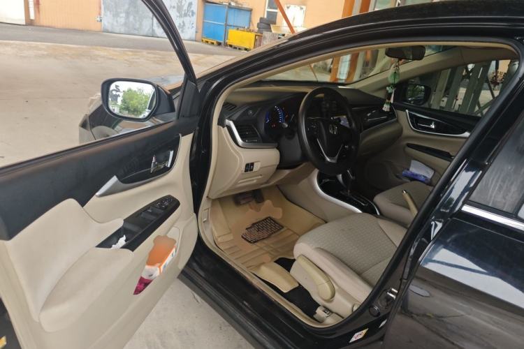 Used Honda Crider 2015 1.8L Automatic Ultra-Configured Limited Edition Driver Seat