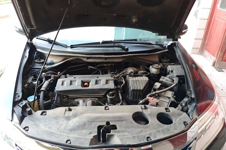 Used Honda Crider 2015 1.8L automatic luxury edition Engine Bay