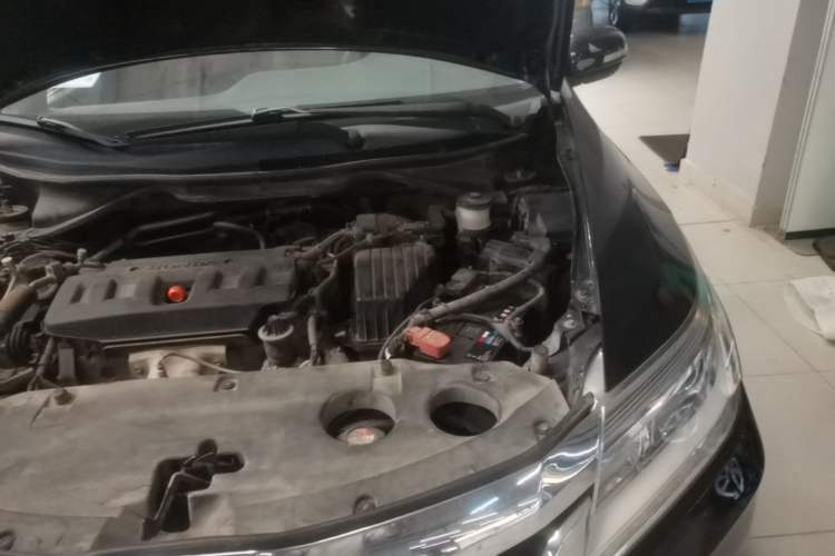 Used Honda Crider 2015 1.8L automatic luxury edition Engine Bay Left