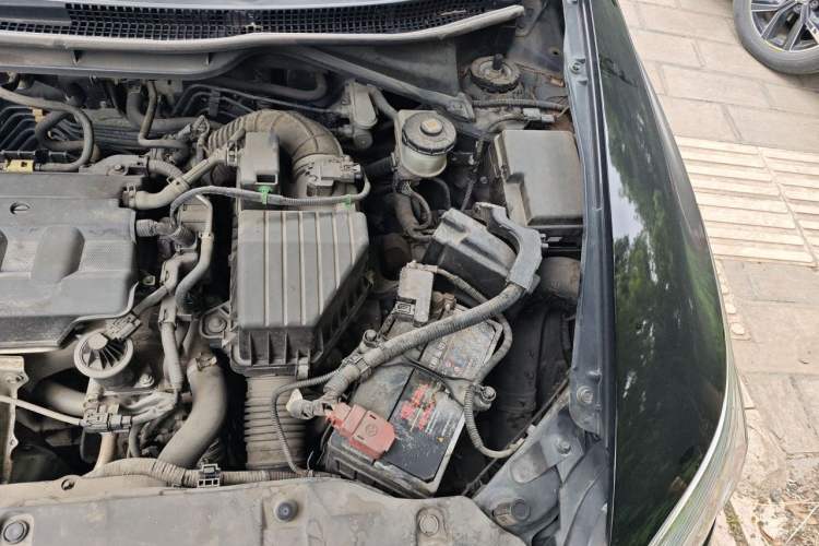 Used Honda Crider 2015 1.8L automatic luxury edition Engine Bay Left