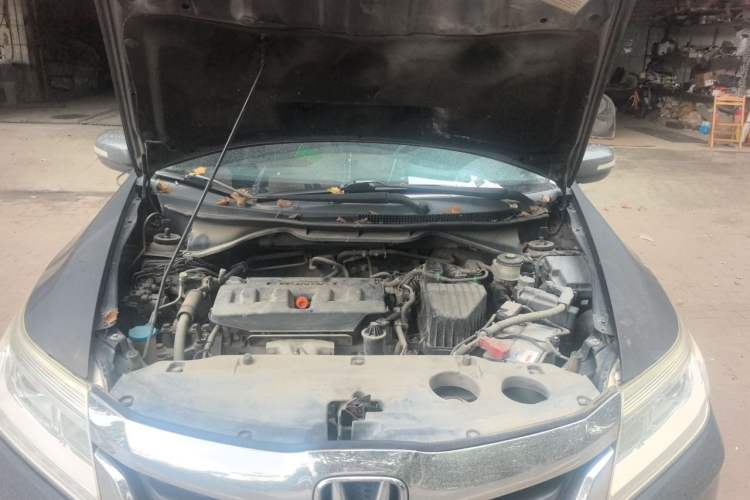 Used Honda Crider 2015 1.8L manual Comfort version Engine Bay