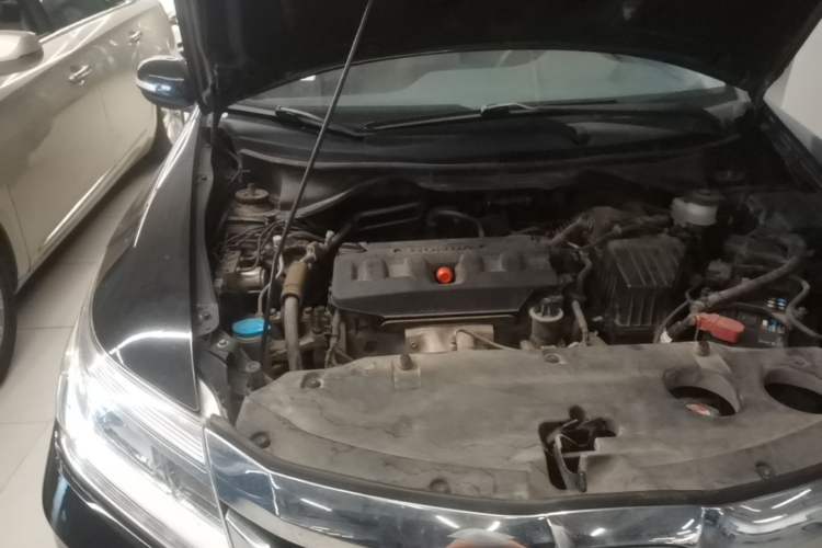 Used Honda Crider 2015 1.8L automatic luxury edition Engine Bay Right