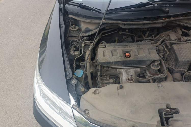 Used Honda Crider 2015 1.8L automatic comfort version Engine Bay Right