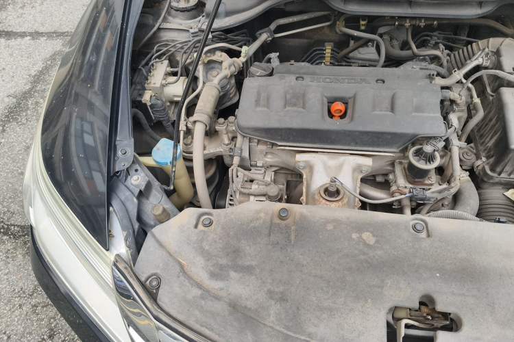 Used Honda Crider 2015 1.8L automatic luxury edition Engine Bay Right