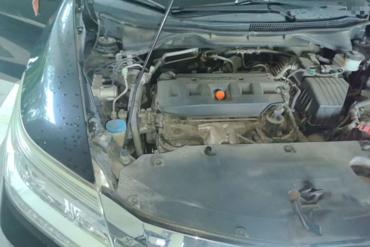 Used Honda Crider 2015 1.8L automatic luxury edition Engine Bay Right