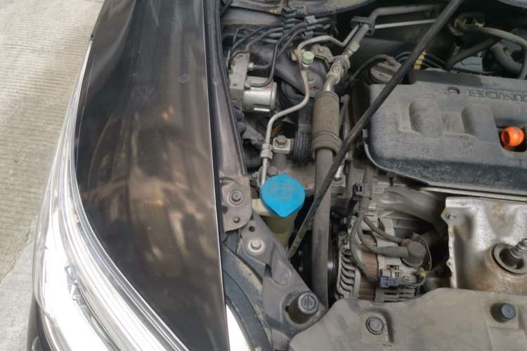 Used Honda Crider 2015 1.8L Automatic Flagship Edition Engine Bay Right