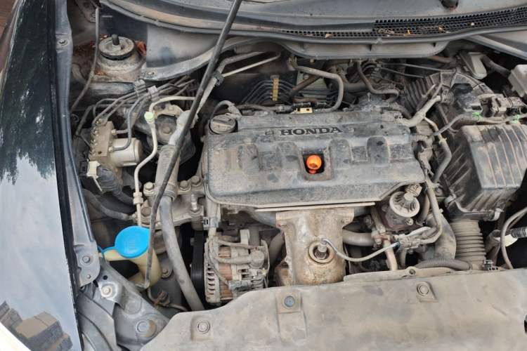 Used Honda Crider 2015 1.8L automatic luxury edition Engine Bay Right