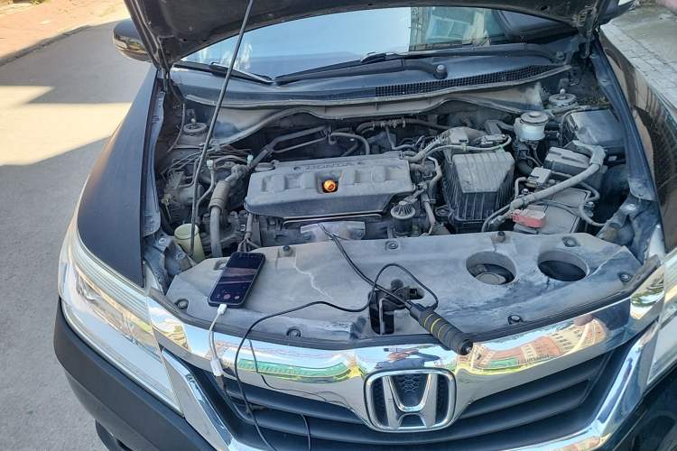 Used Honda Crider 2015 1.8L automatic luxury edition Engine Bay Right