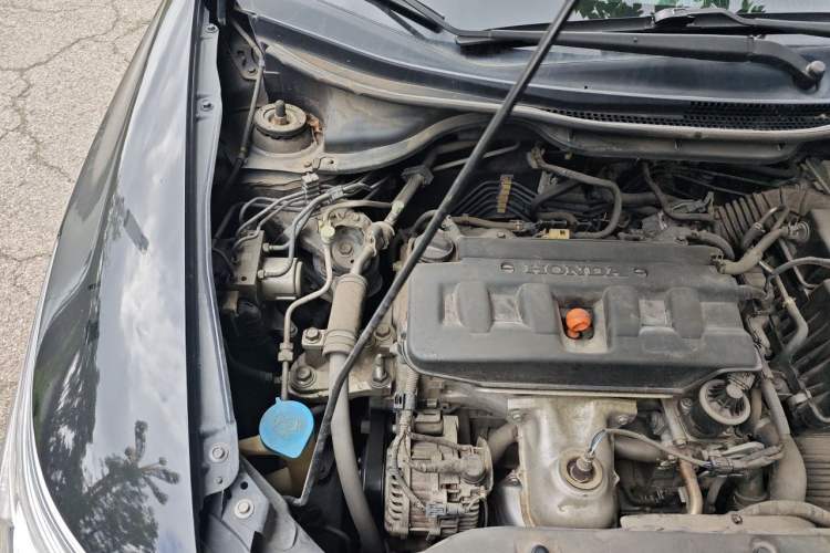 Used Honda Crider 2015 1.8L automatic luxury edition Engine Bay Right