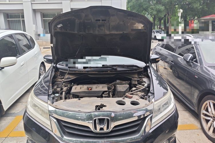 Used Honda Crider 2015 1.8L automatic luxury edition Engine Bay