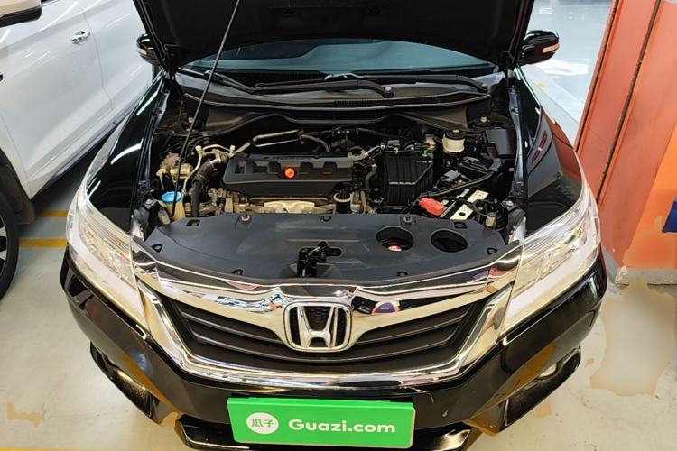 Used Honda Crider 2015 1.8L automatic luxury edition Engine Bay