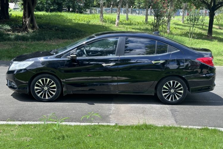 Used Honda Crider 2015 1.8L automatic comfort version Exterior 1