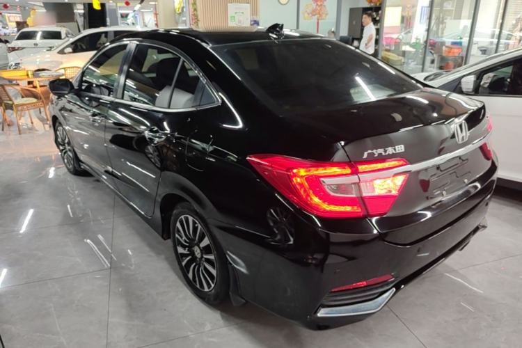 Used Honda Crider 2015 1.8L automatic luxury edition Exterior 2
