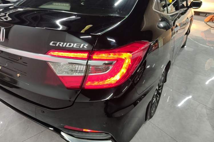 Used Honda Crider 2015 1.8L automatic luxury edition Exterior 3