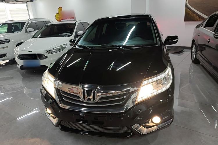 Used Honda Crider 2015 1.8L automatic luxury edition Front