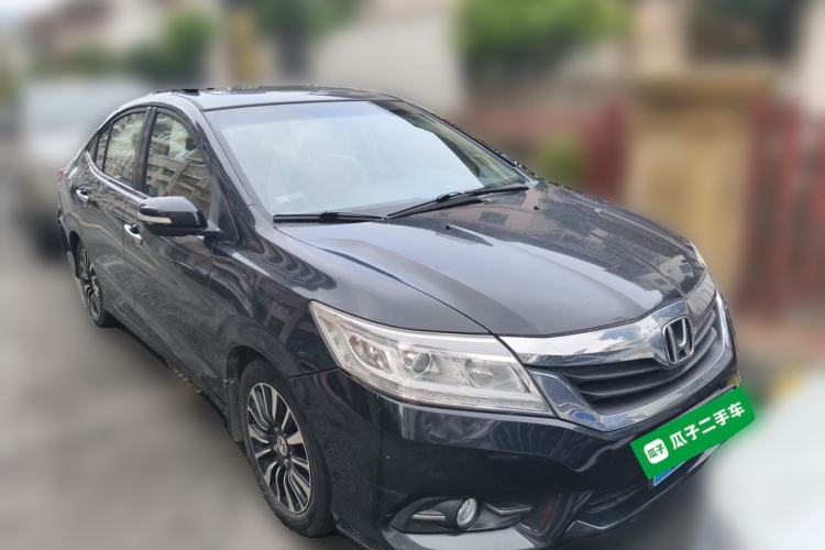 Used Honda Crider 2015 1.8L automatic luxury edition Front Right 45 Deg