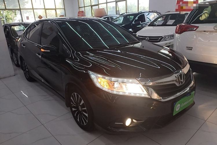 Used Honda Crider 2015 1.8L automatic luxury edition Front Right 45 Deg