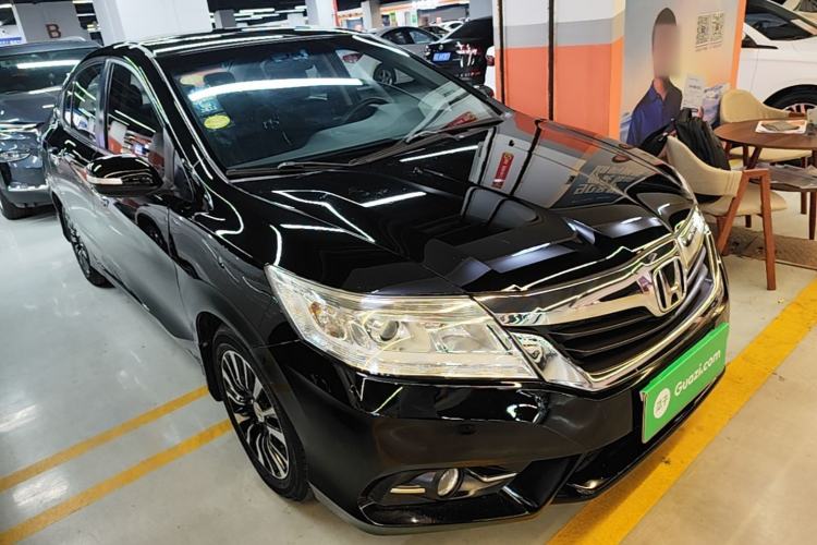 Used Honda Crider 2015 1.8L automatic luxury edition Front Right 45 Deg