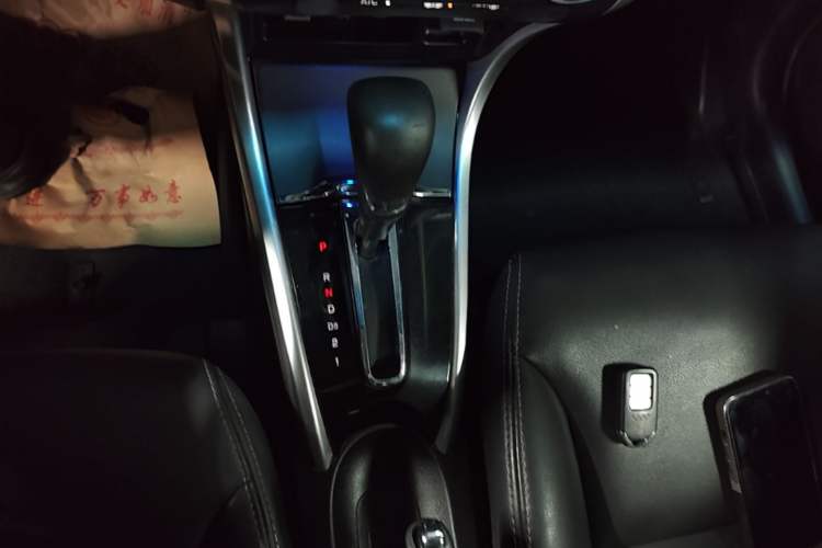 Used Honda Crider 2015 1.8L automatic luxury edition Gear Lever