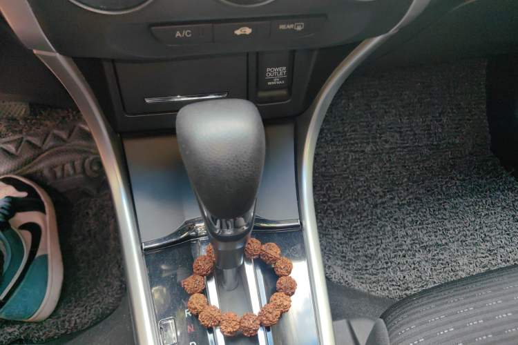 Used Honda Crider 2015 1.8L automatic luxury edition Gear Lever