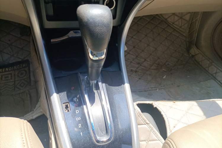 Used Honda Crider 2015 1.8L automatic comfort version Gear Lever