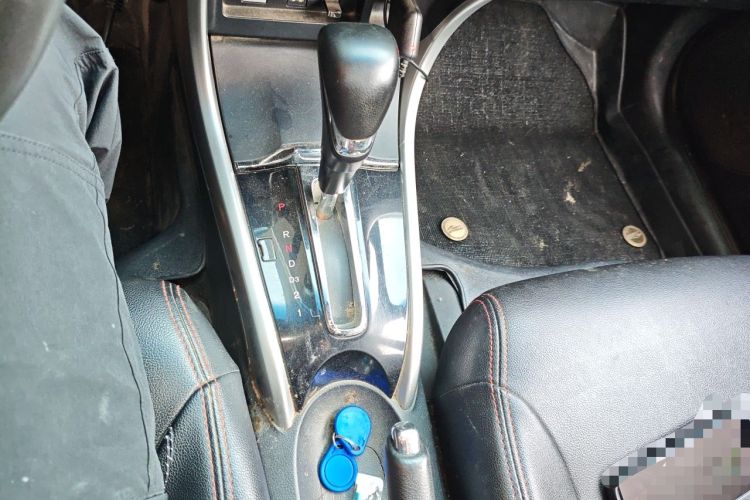 Used Honda Crider 2015 1.8L automatic luxury edition Gear Lever