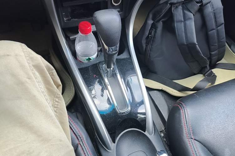 Used Honda Crider 2015 1.8L automatic comfort version Gear Lever