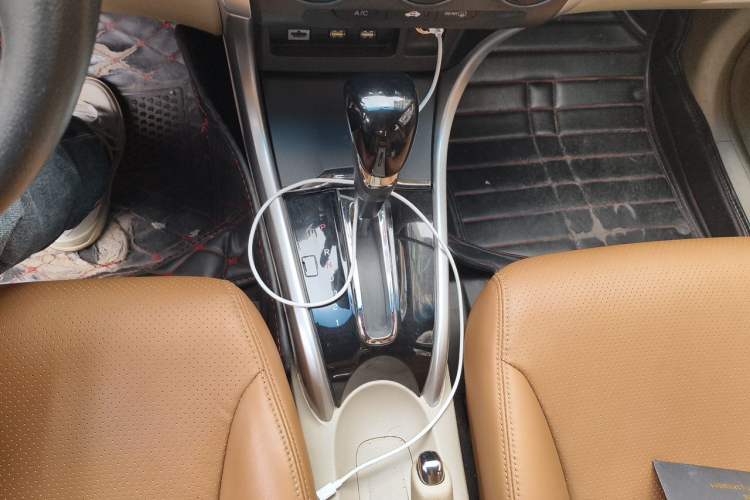 Used Honda Crider 2015 1.8L automatic luxury edition Gear Lever
